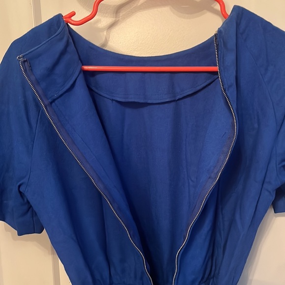 Gorgeous True Vintage Bright Blue Wool day dress! - Picture 6 of 7